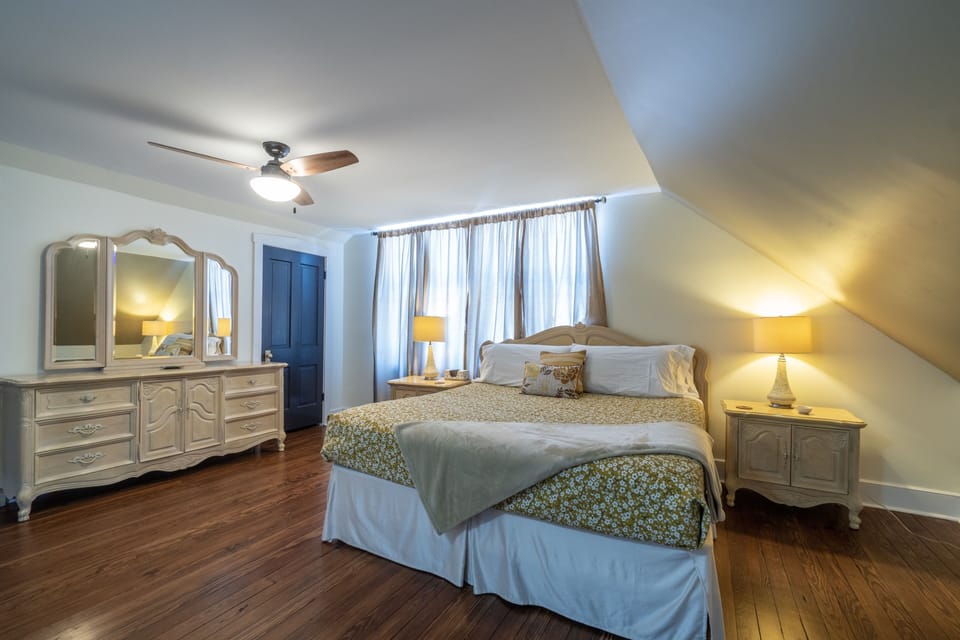 King bedroom