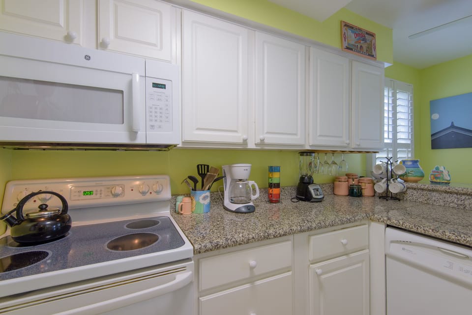 Good size oven and microwave