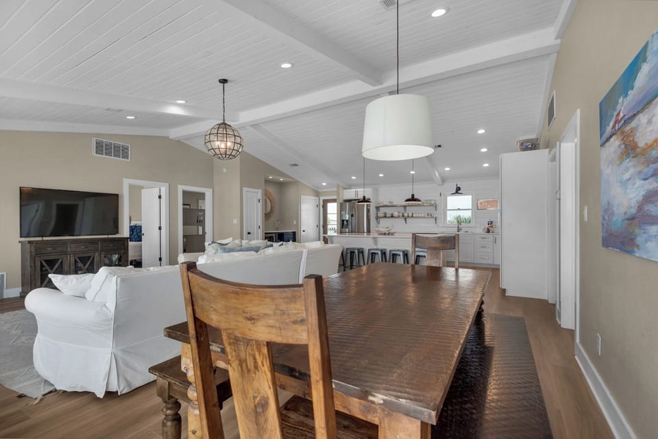 Open air dining room and living space