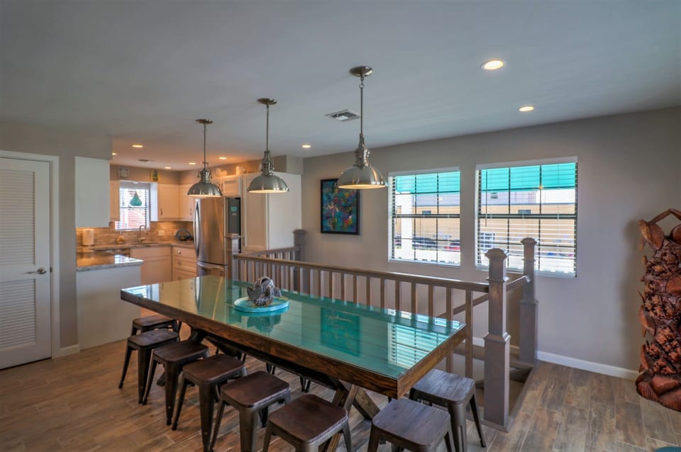 Custom built dining room table view 3.