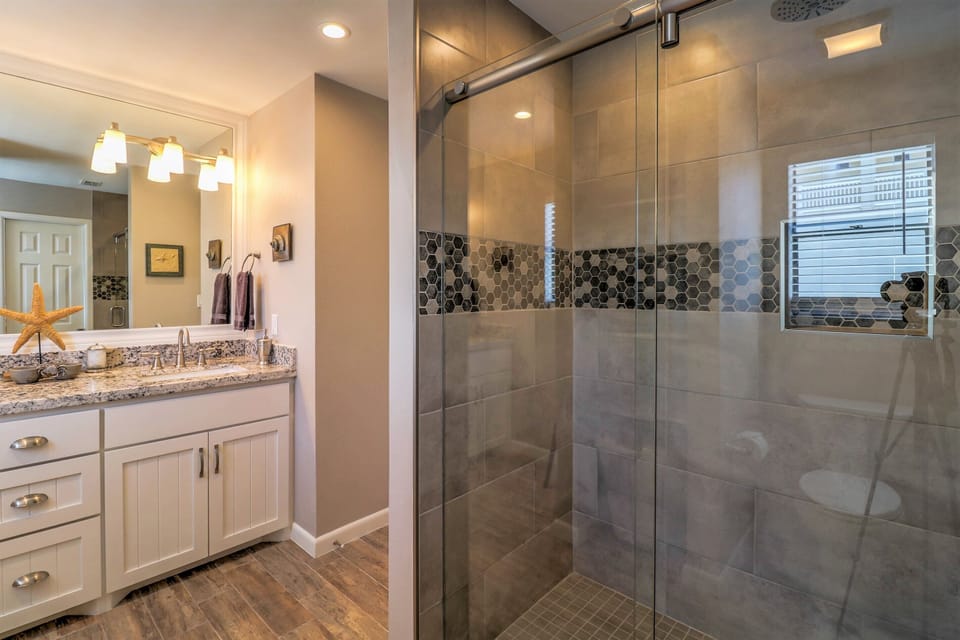 Upstairs bathroom