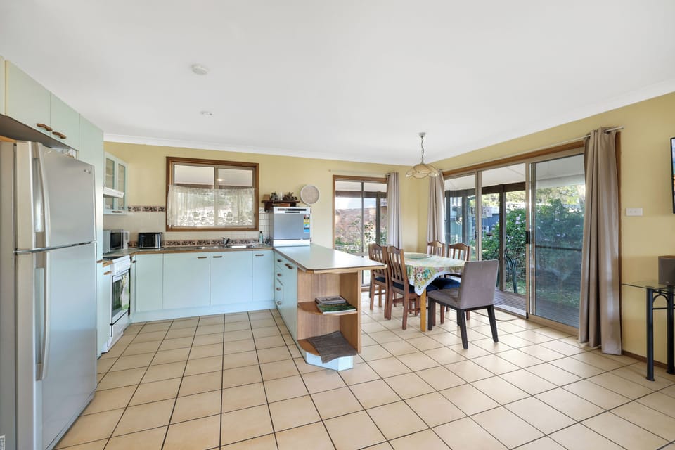 open space kitchen, well-equipped for your holidays 
