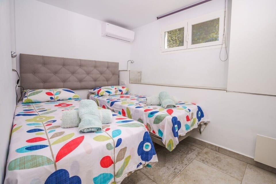 Apartment second bedroom, twin or double 