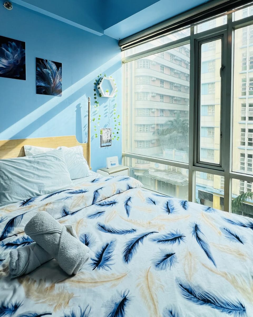Desk, iron/ironing board, free WiFi, bed sheets