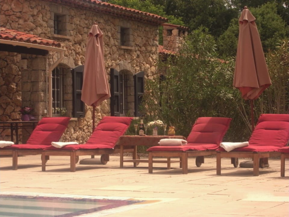 Traditional Stone Villa, 5 minute walk to village