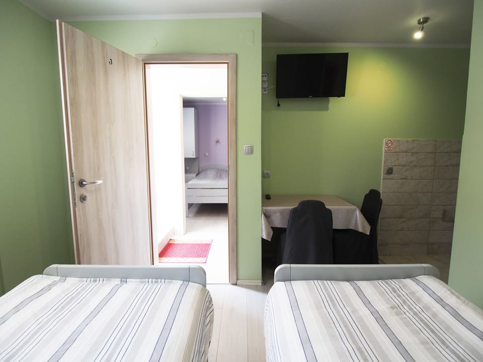 Room (3) | Free WiFi, bed sheets