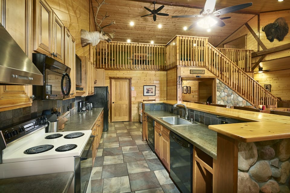 Kitchen / Upper Game Room