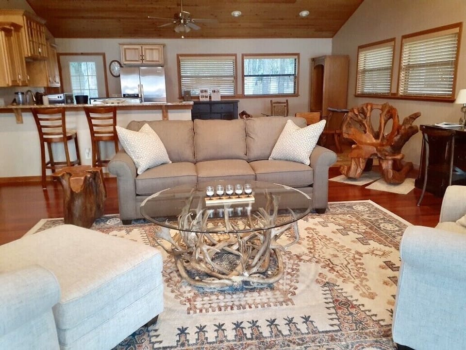 Super comfy furnishings!