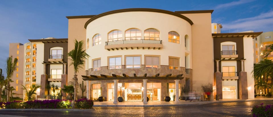 31,000 square feet of pure luxury, "Desert Spa" adjacent to Villa La Estancia