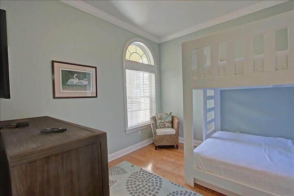 Guest Bedroom III (Queen over Queen Bunks)