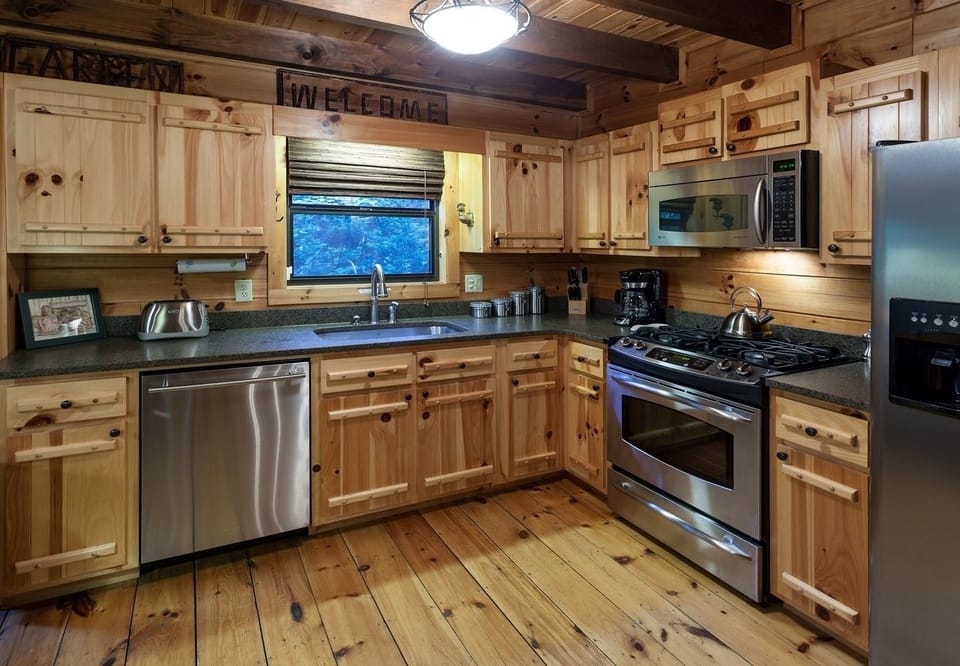 Remodeled kitchen with incredible appliances and fully equipped. Gorgeous!