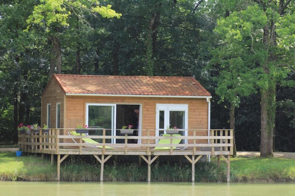 Cottage, 2 Bedrooms, Terrace | 2 bedrooms, soundproofing, bed sheets, wheelchair access