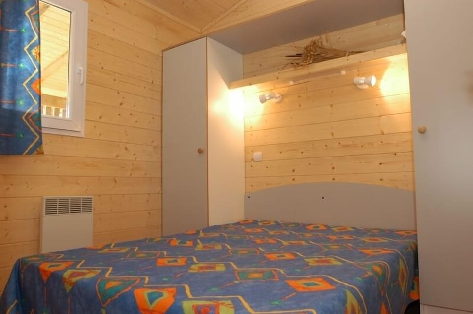 Cottage, 2 Bedrooms, Terrace | 2 bedrooms, soundproofing, bed sheets, wheelchair access