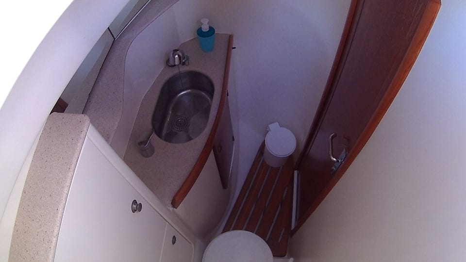 Luxury Room, Private Bathroom | Bathroom | Shower, free toiletries, hair dryer, towels