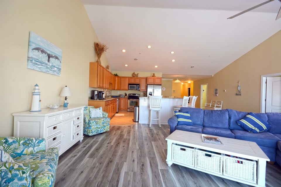 LIVING-AREA