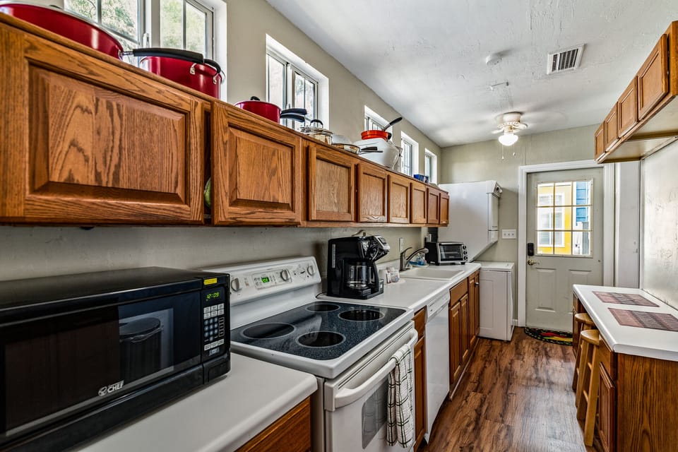 Kitchen towards entrance