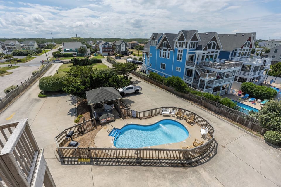 View of Pool and Wright Brothers Monument from Front Deck