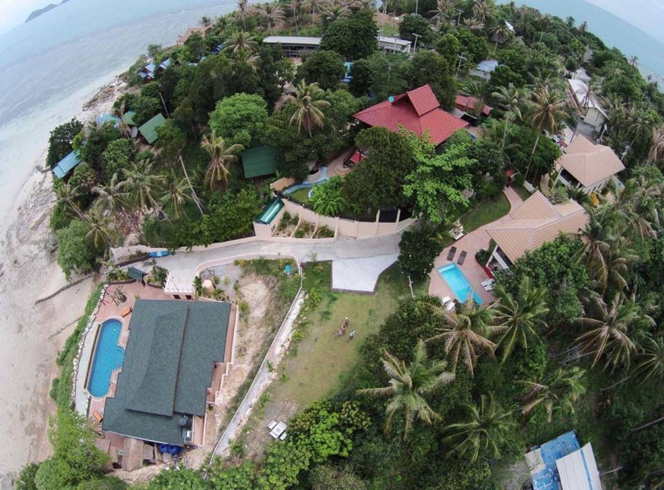 5 Bedroom Sea Front Villa - Koh Phangan