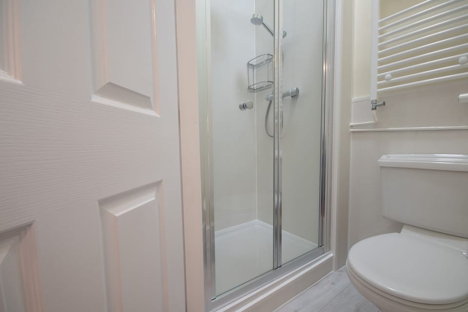 Double or Twin Room (38 steps to Second Floor, Room 8) | Bathroom | Shower, free toiletries, hair dryer, towels