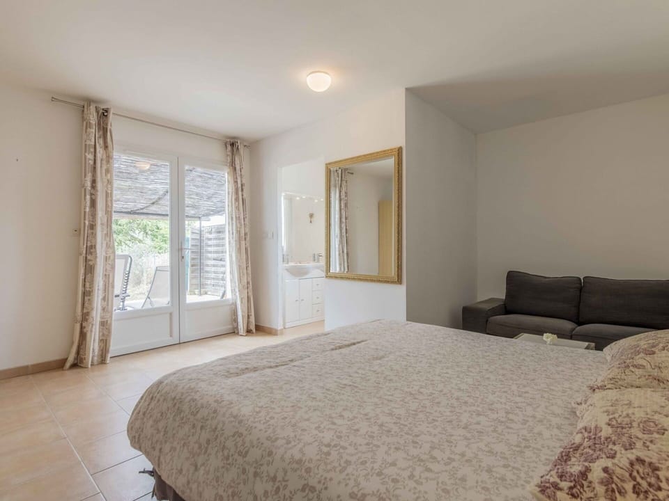 Property, Furniture, Window, Wood, Comfort, Shade, Flooring, Interior Design, Floor
