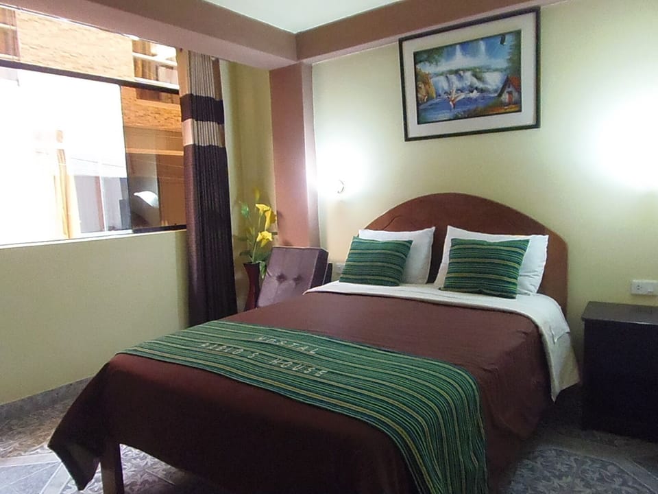 Basic Double Room, 1 Double Bed, Non Smoking | 2 bedrooms, down comforters, WiFi (free), bed sheets