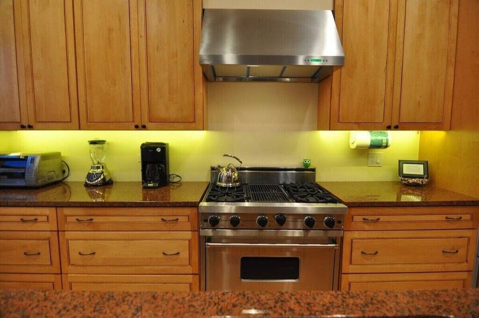 A kitchen made for cooking