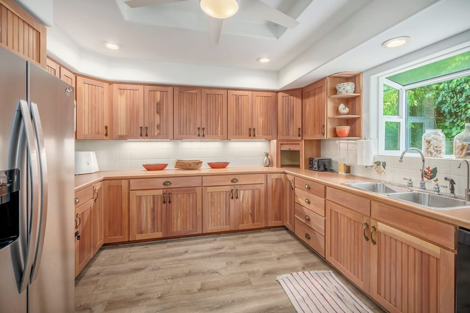 Spacious kitchen for cooking meals together