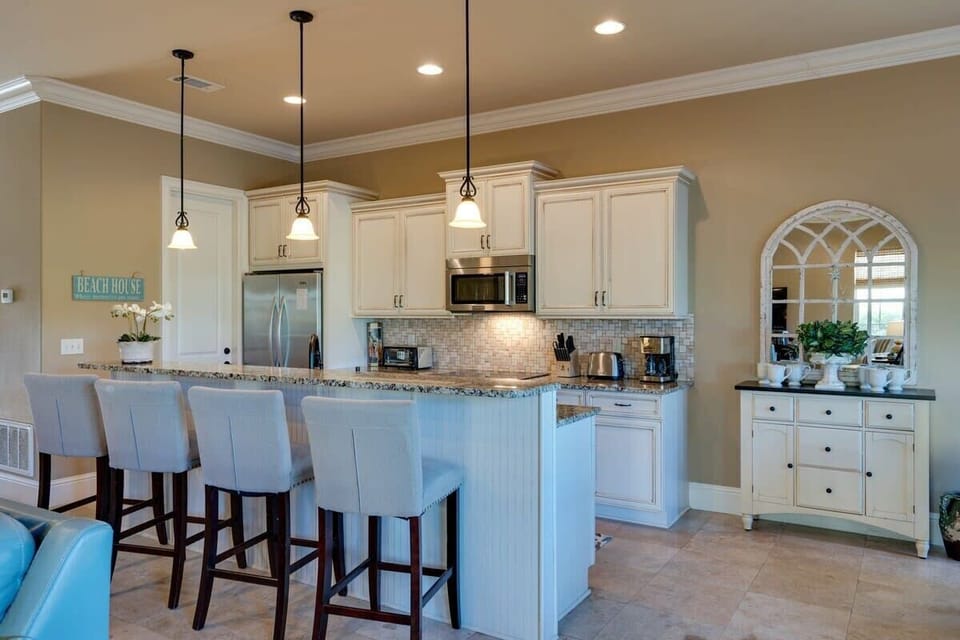 Kitchen Bar Seating for Four (4)