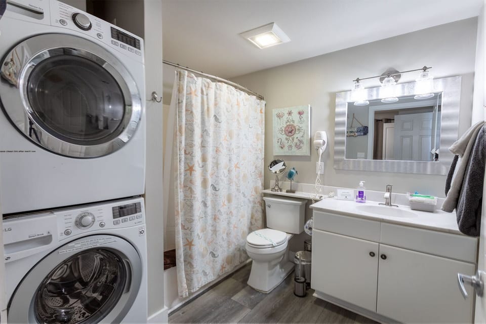 Bunk Room Bathroom