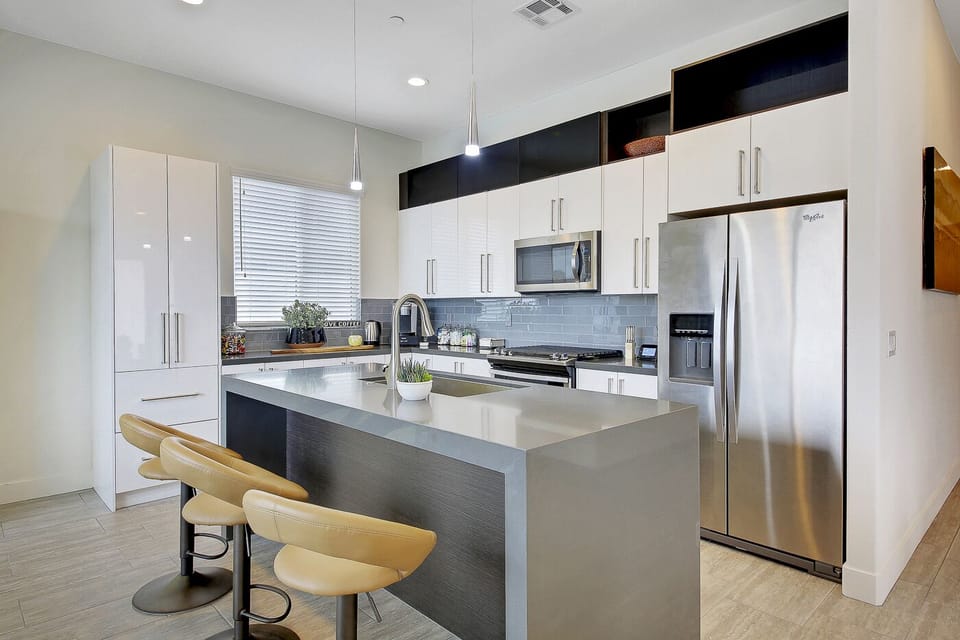 Complete with cookware-utensils and gadgets-large selection of K cups for Keurig