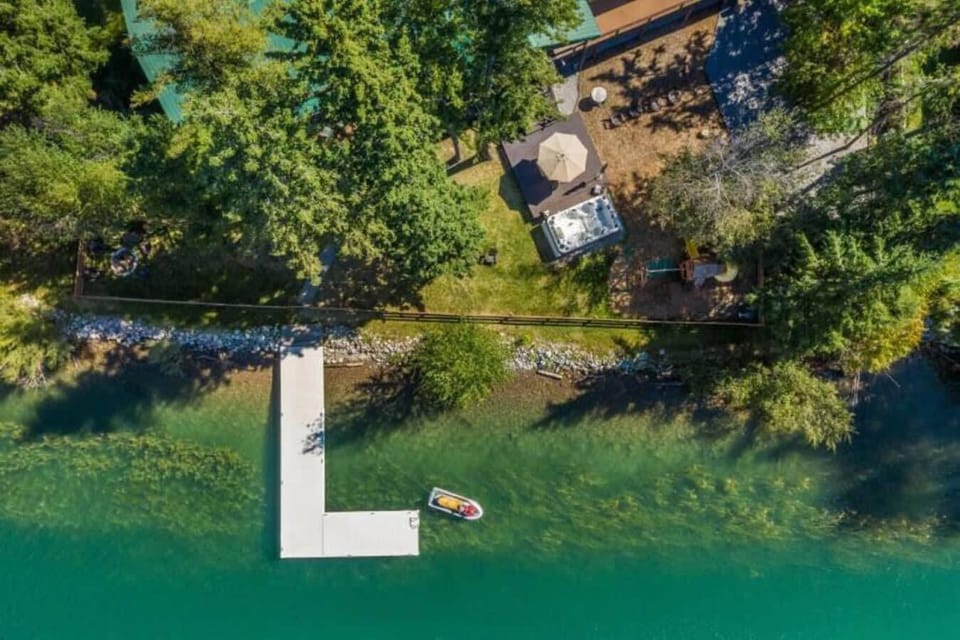 Gunner River Lodge Dock on Flathead River