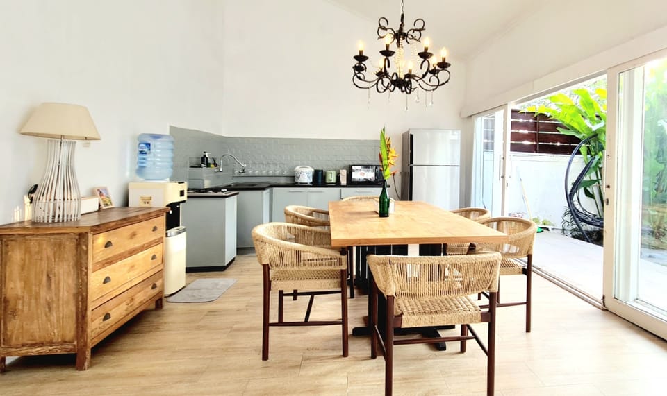 full equipt kitchen