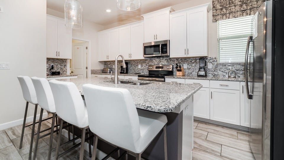 Kitchen (Angle)