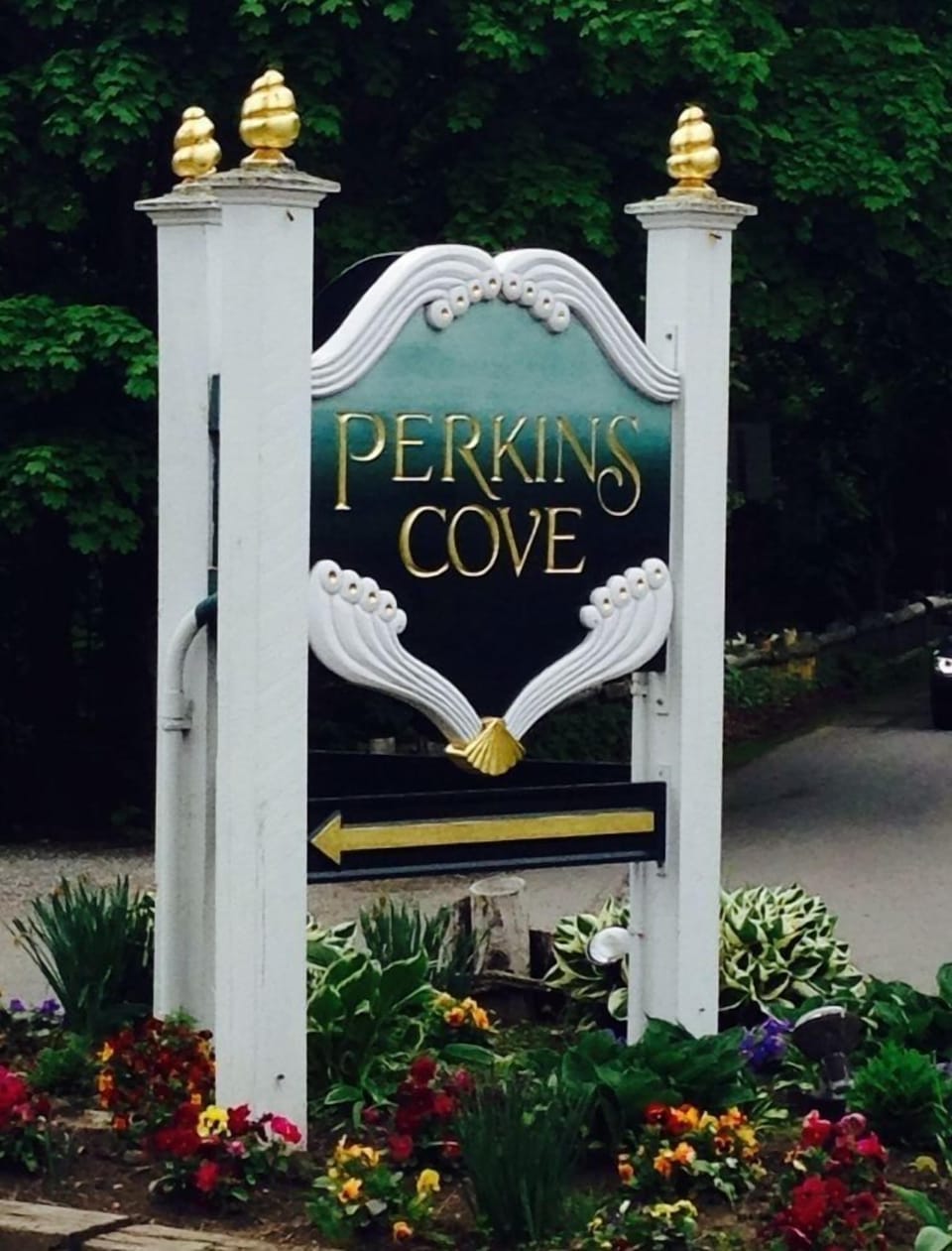 At the end of the Marginal Way is Perkins Cove, or a 5-minute drive away.