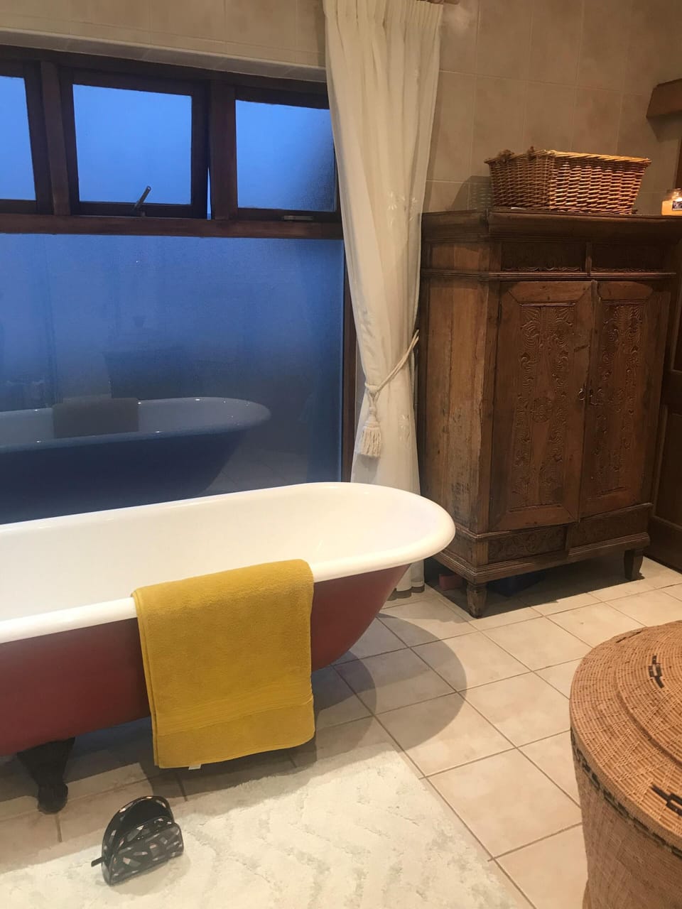 Master bathroom 