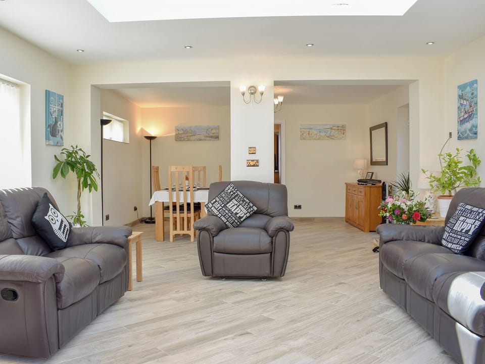 Comfy double bedroom | Albert Apartment, Poole