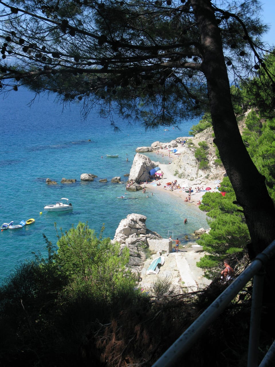 Žal Beach, Marušići