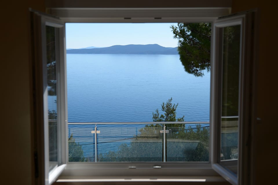 All bedrooms have a view of the sea