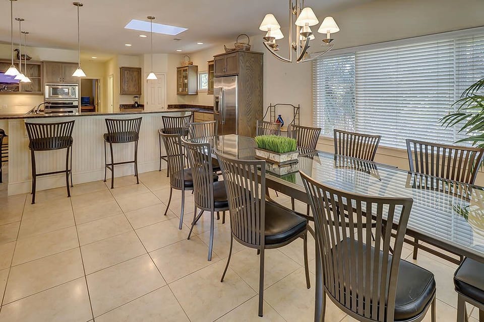 Bella Luce - Vacation Rentals by Five Star Properties