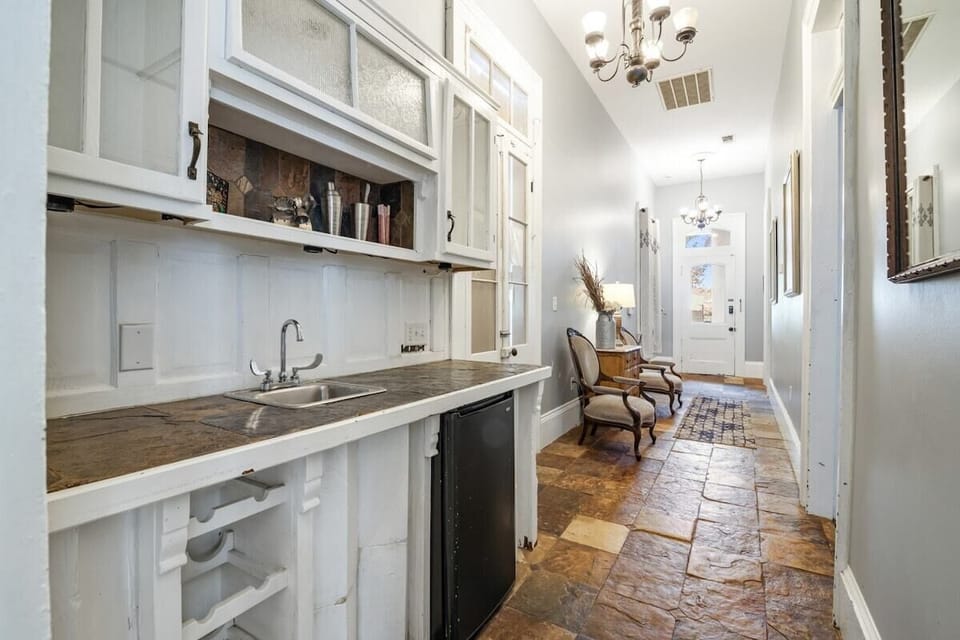 Wet Bar