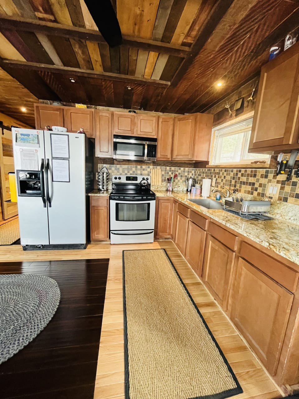 Full kitchen. Refrigerator, freezer, microwave, toaster, coffee maker