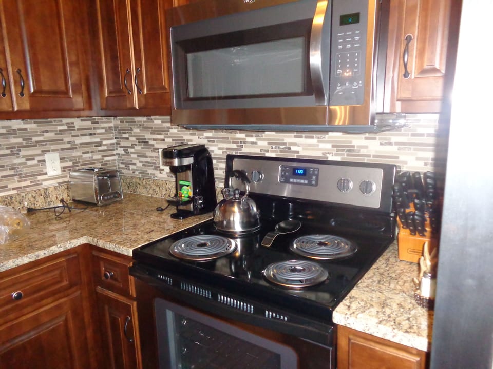 Coffee maker is a regular drip coffee maker not a K-cup.