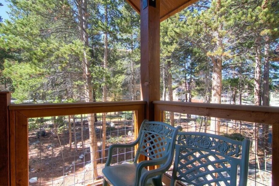 Great deck for enjoying a cold one after a nice hike.