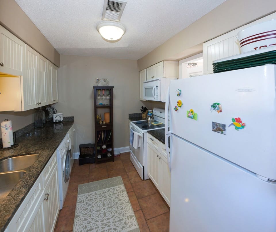 Save $$$ by cooking meals in our well stocked kitchen. Cant do that at a hotel!!