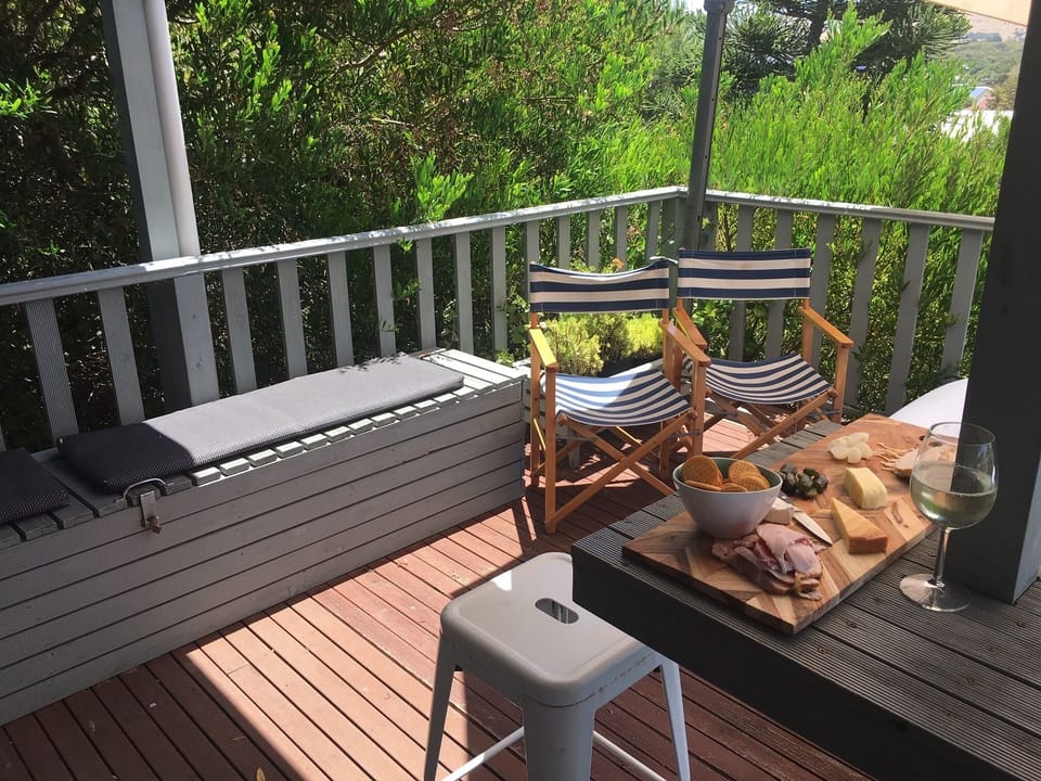 ENJOY CHEESE PLATTER AND DRINKS ON THE DECK