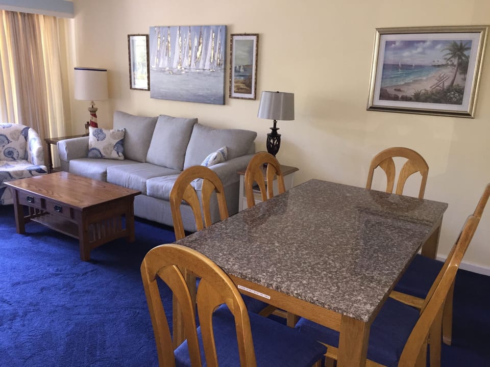 Living Room/Dining Room
