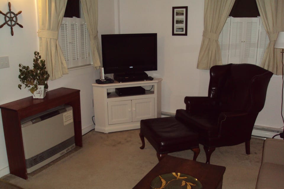 The Cottage family room
