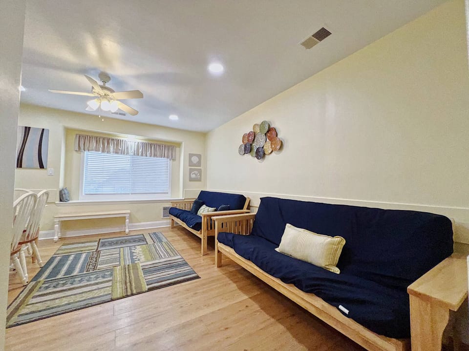 Den off Kitchen