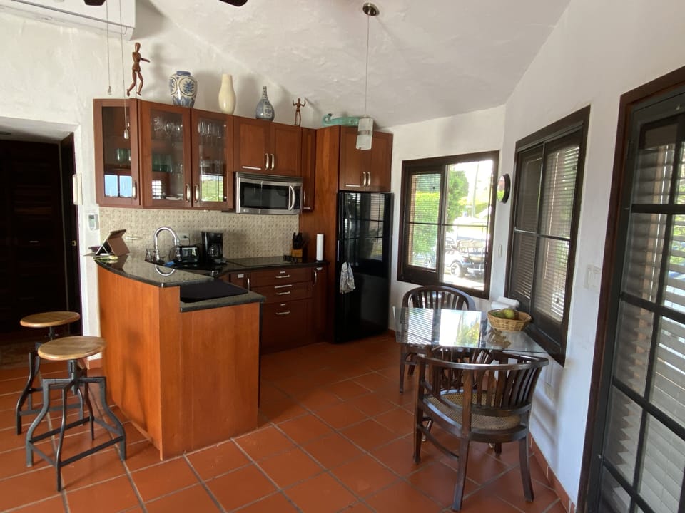 Kitchen with Eating Area