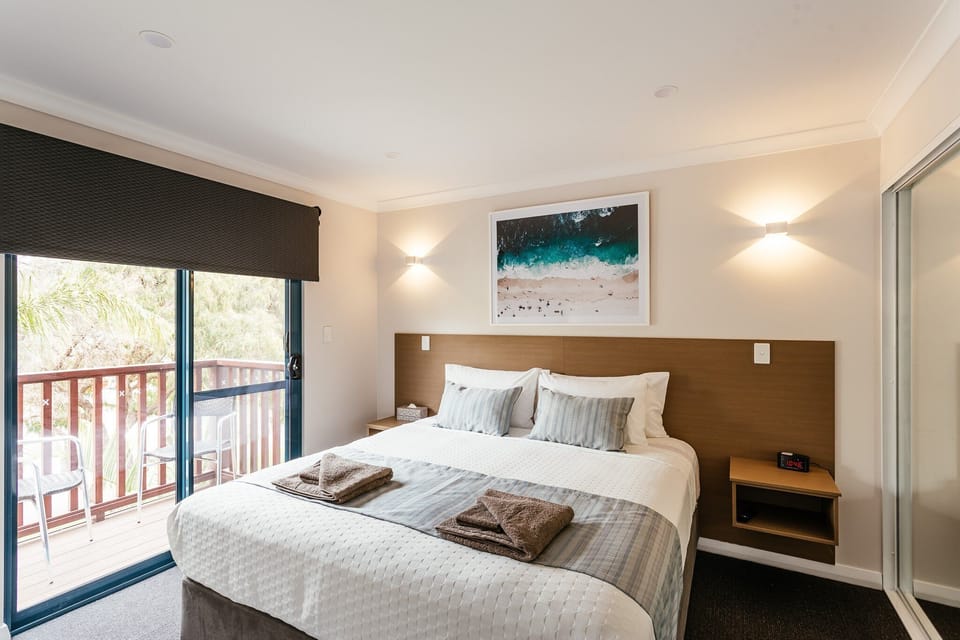 Esplanade 3-bedroom King Spa Queen room